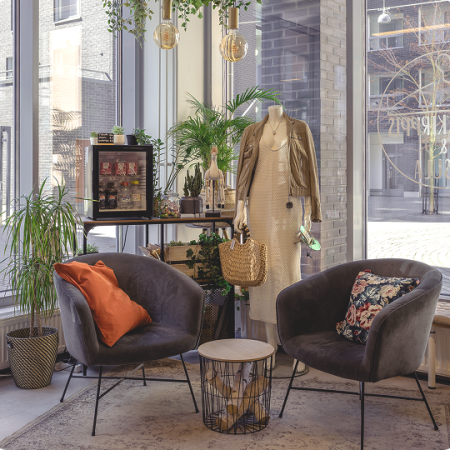 Siisti Kirppis: sisustusnurkkaus ja second-hand vaatteita Helsingin Jätkäsaaressa.